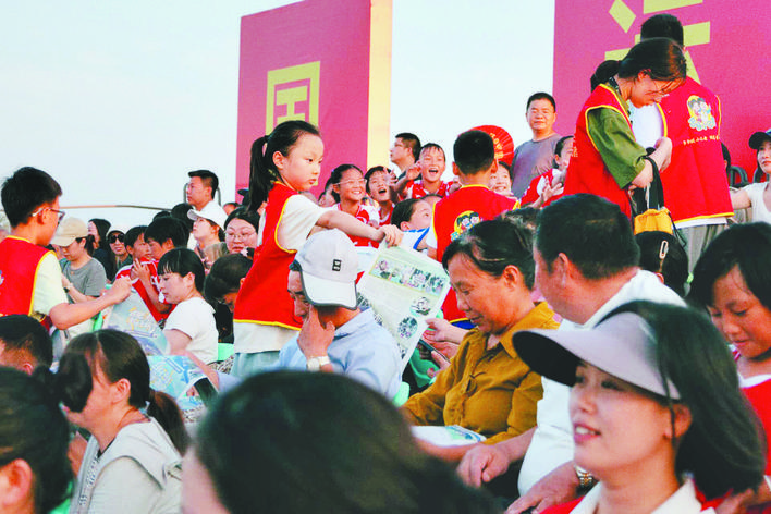 王靓