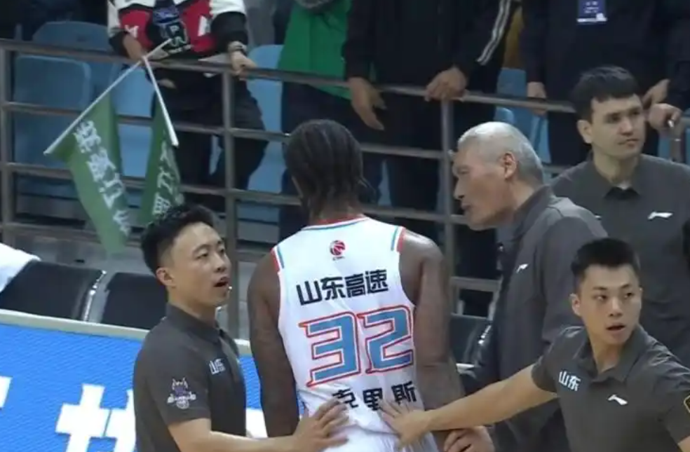 篮与辽宁男