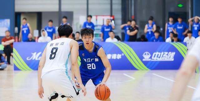 img, img, 杜锋笑了徐